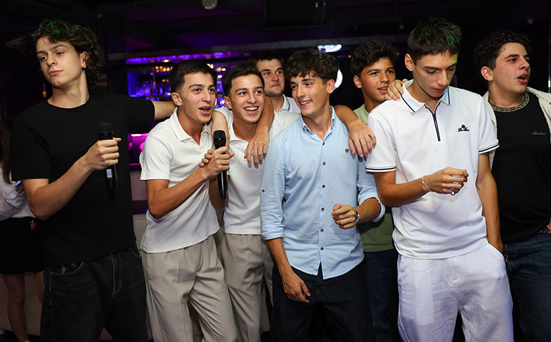 DISCO NIGHT დახურული წვეულება 15,20,25 ან 30 სტუმარზე